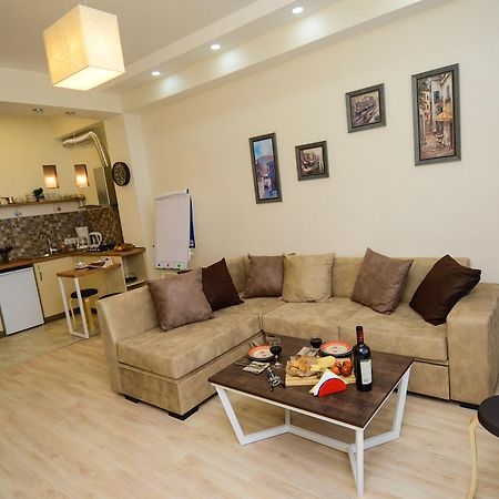 B-Lax Apartment ティビリシ エクステリア 写真